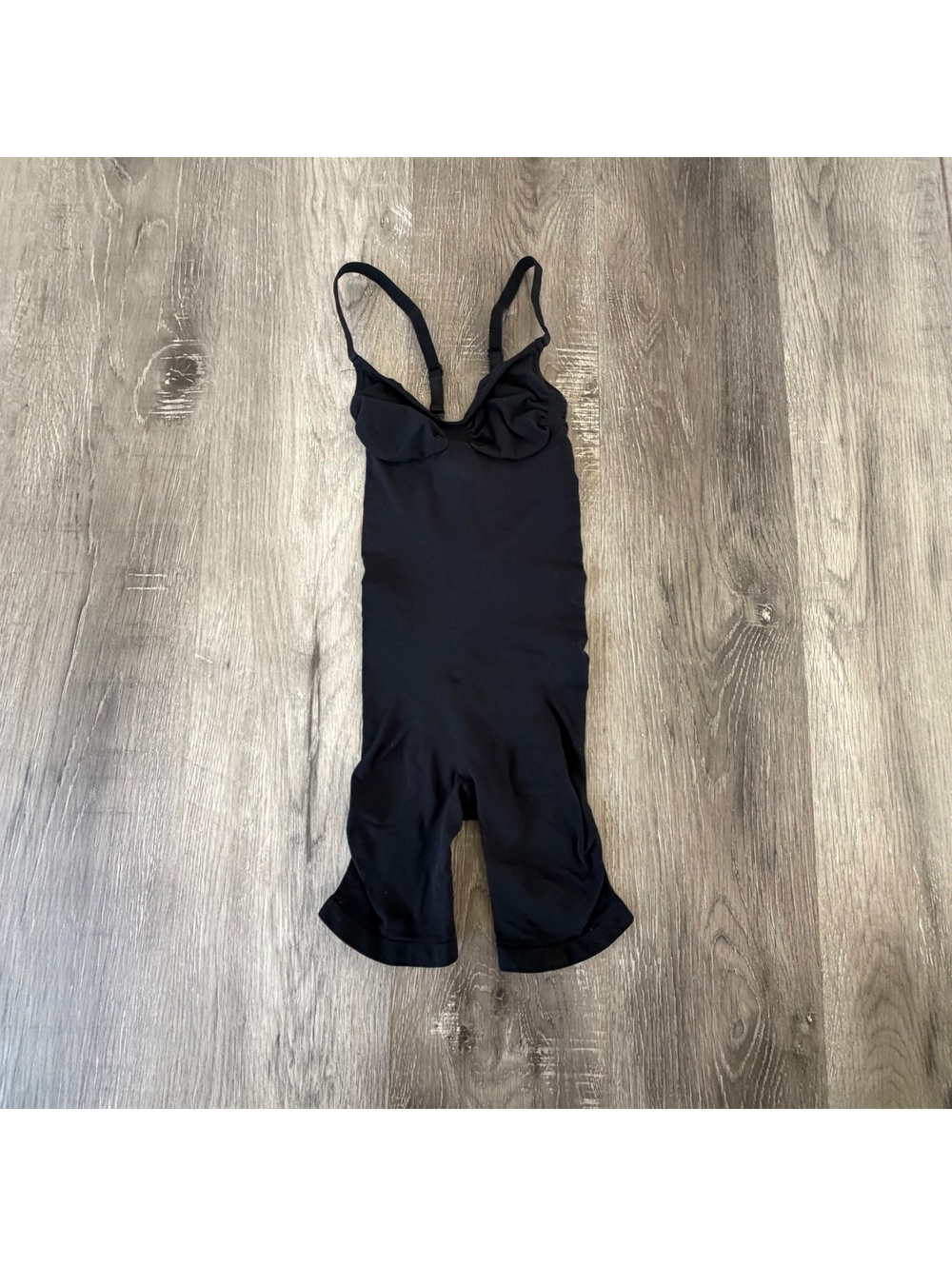 Skims black SKIMS Seamless Sculpt Mid-Thigh Bodysuit size S